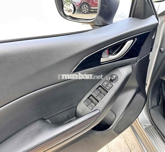 Mazda Mazda 3 1.5L 2016 Xám 110.000 Km