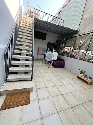 CẦN CHO NỮ THUÊ TẦNG 2 NHÀ NGUYÊN CĂN DTSD 50M2