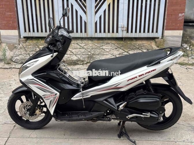 Honda Airblade 125 FI 2014 Trắng đen rất đẹp & êm