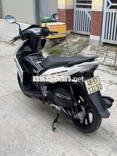 Honda Airblade 125 FI 2014 Trắng đen rất đẹp & êm