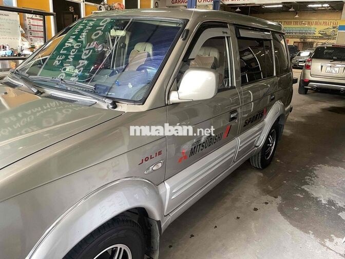 Mitsubishi Jolie Vàng Cát 7 chỗ, SX: 2006