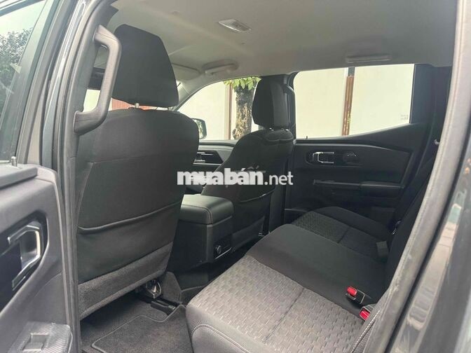 Mitsubishi Triton 2.4L GLX 4x2 AT 2024 Xám