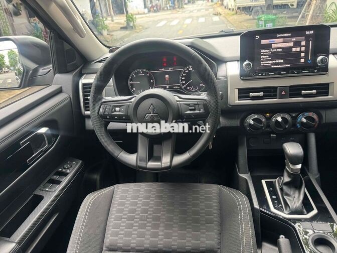 Mitsubishi Triton 2.4L GLX 4x2 AT 2024 Xám