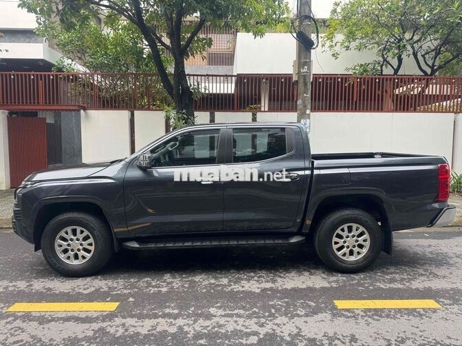 Mitsubishi Triton 2.4L GLX 4x2 AT 2024 Xám