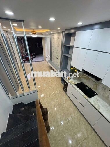 cho thuê nhà 5 tầng ngõ 11 bát khối sn 1b