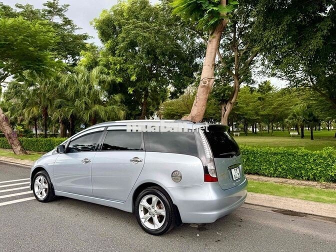 Mitsubishi Grandis 2009 Bạc 7 chỗ