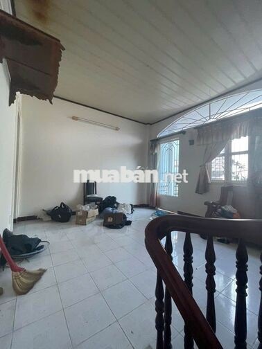 CHO THUÊ NHÀ ĐƯỜNG TÂN QUÝ HẺM 6 M THÔNG 5 x 13 M ĐÚC. 1 lầu 3 PN.