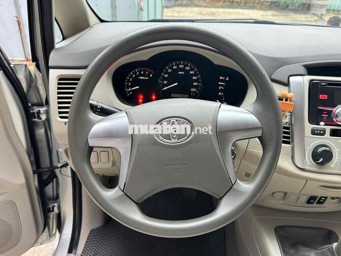 Innova E 2014 106.000km xe gia đình