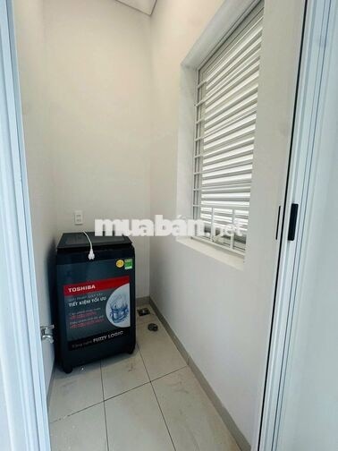 Mới 100% - Chỉ 2 căn cho thuê có lối đi và sân riêng - Full nội thất
