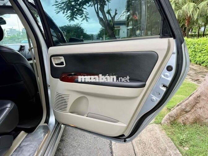 Mitsubishi Grandis 2009 Bạc 7 chỗ