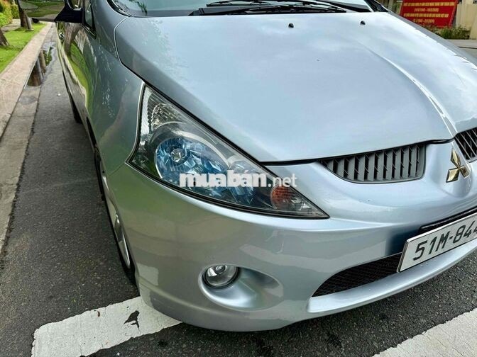 Mitsubishi Grandis 2009 Bạc 7 chỗ