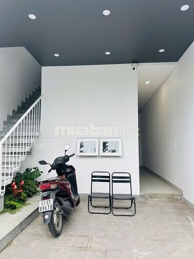 Mới 100% - Chỉ 2 căn cho thuê có lối đi và sân riêng - Full nội thất