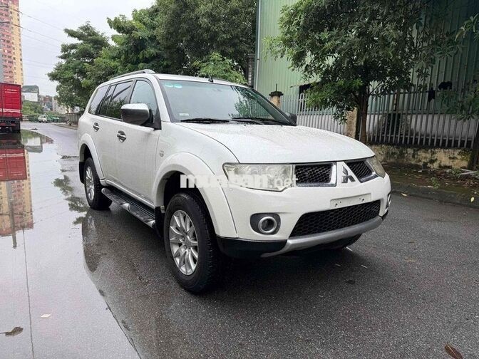 Mitsubishi Pajero Sport 2012 Trắng Số tự động