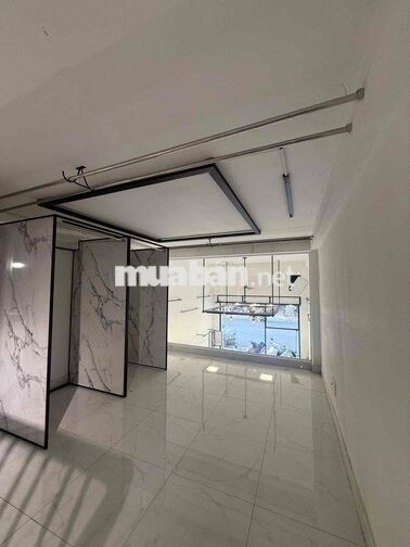 CHO THUÊ MT 271 NGUYỄN TRÃI Q5 – 3.5x13.5M, TRỆT 3 LẦU – 50TR/THÁNG