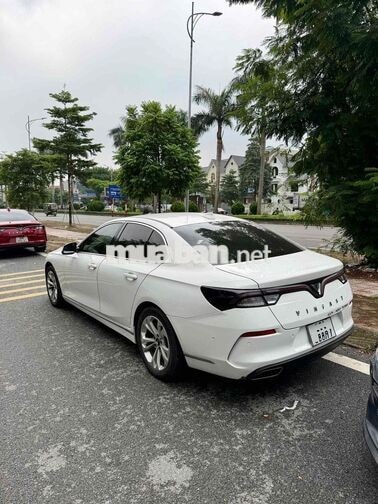 VinFast Lux A Plus 2021 Trắng 38251 km