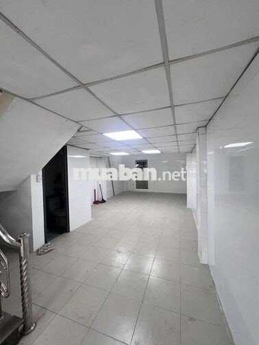 CHO THUÊ NHÀ MẶT TIỀN 111 TÔN ĐỨC THẮNG – VỊ TRÍ KINH DOANH ĐẸP