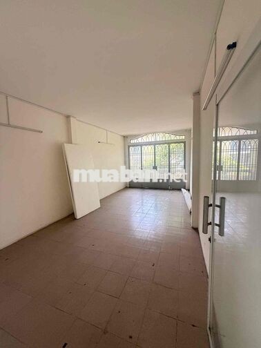 CHO THUÊ MT 271 NGUYỄN TRÃI Q5 – 3.5x13.5M, TRỆT 3 LẦU – 50TR/THÁNG