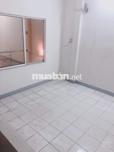 CHO THUÊ NHÀ MẶT TIỀN 111 TÔN ĐỨC THẮNG – VỊ TRÍ KINH DOANH ĐẸP