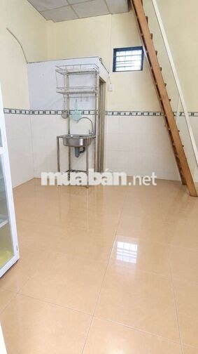 Thuê nhà DTSD 32m2 giá 4tr đường hưng phú quận 8 