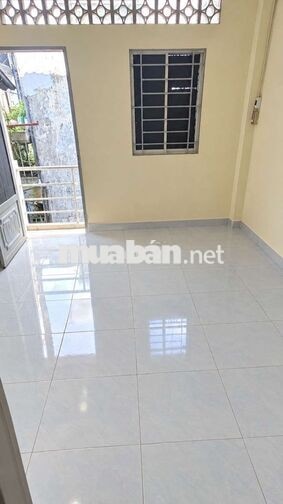 Thuê nhà DTSD 32m2 giá 4tr đường hưng phú quận 8 