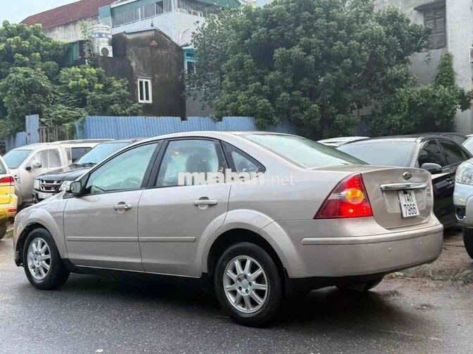 Ford Focus 2018 Sedan Vàng Cát