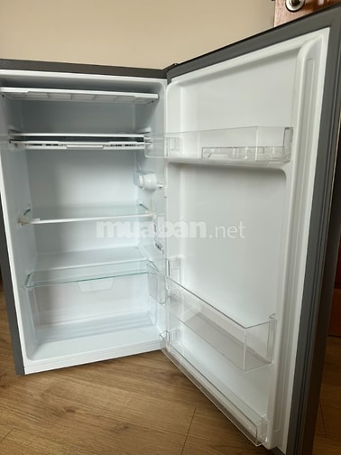Tủ lạnh mini Electrolux EUM0930AD-VN Xám bạc