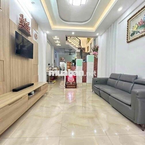 Quận 7 - 6 Tỷ 8 - Xe Hơi Vào Nhà - Nhà 2 Tầng 80m² - 3PN - Ngay Co.opm