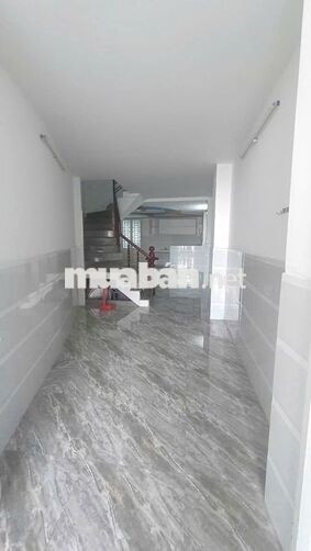 Cho thuê nhà mặt tiền Huỳnh Cương 3PN 3WC giá rẻ