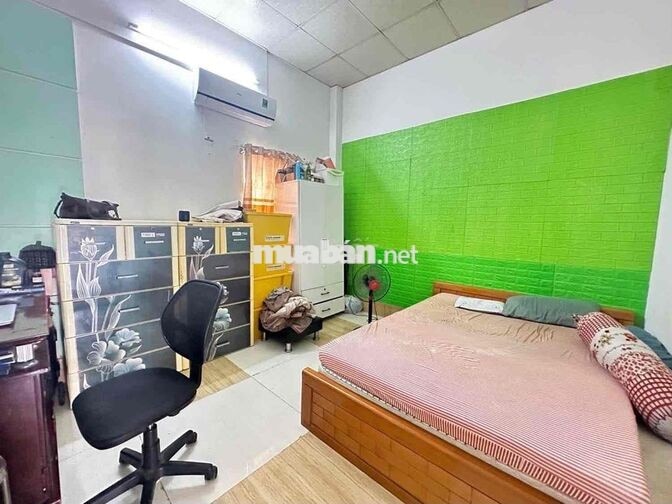 Quận 7 - 6 Tỷ 8 - Xe Hơi Vào Nhà - Nhà 2 Tầng 80m² - 3PN - Ngay Co.opm