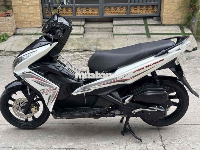 Honda Airblade 125 FI 2014 Trắng Đen Rất Đẹp