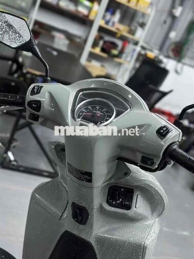 Vision sporty 2023 chính chủ ký giấy. xe bọc keo