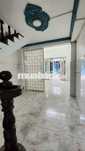 NHÀ 3 PHÒNG HẺM 6M LẠC LONG QUÂN 