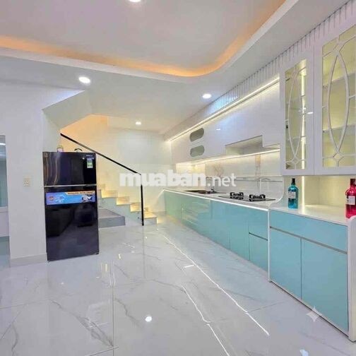 Quận 7 - 3 Tỷ 550 - Nhà 4 Tầng 32m² - Ngang 4m - 3PN - Sổ Riêng