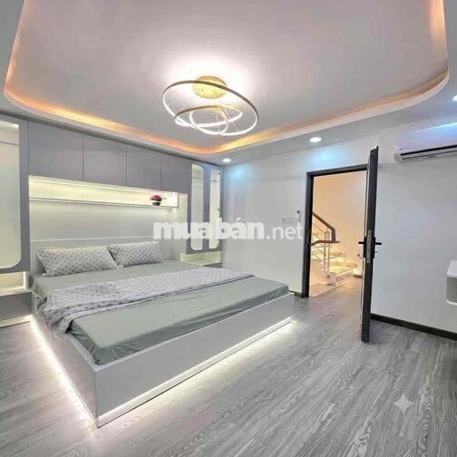 Quận 7 - 3 Tỷ 550 - Nhà 4 Tầng 32m² - Ngang 4m - 3PN - Sổ Riêng