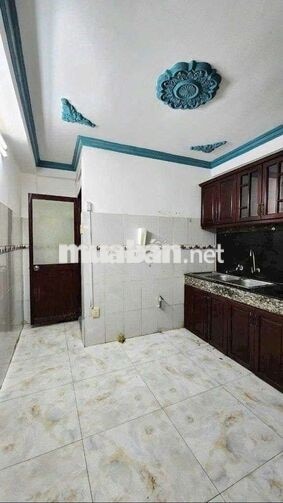 NHÀ 3 PHÒNG HẺM 6M LẠC LONG QUÂN 
