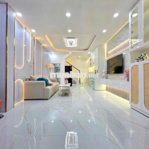 Quận 7 - 3 Tỷ 550 - Nhà 4 Tầng 32m² - Ngang 4m - 3PN - Sổ Riêng