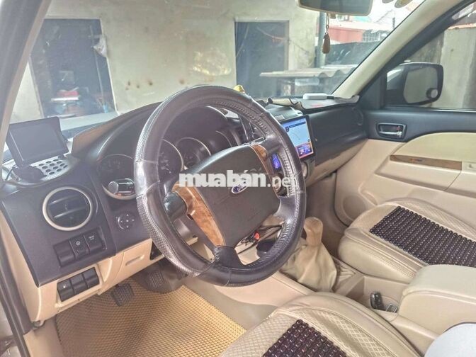 Ford Everest 2011 Số sàn Bạc