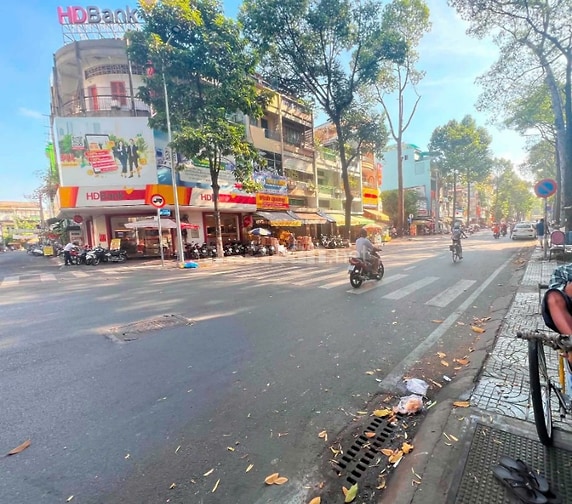 Bán Nhà Mặt Tiền Kinh Doanh Nguyễn Chí Thanh Quận 5