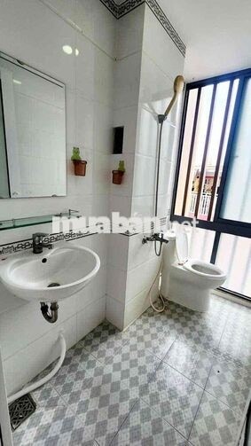 Ngay Bà Chiểu_Phú Nhuận_Bóc seal mới 100% phòng ban công rộng gần 30m2