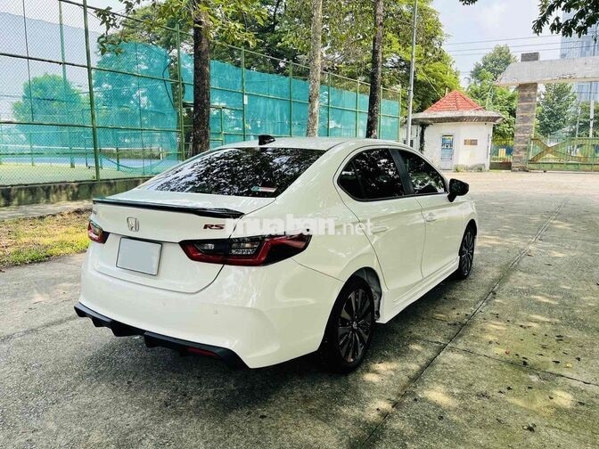 Honda City RS Trắng như mới.