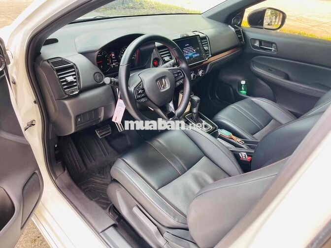 Honda City RS Trắng như mới.