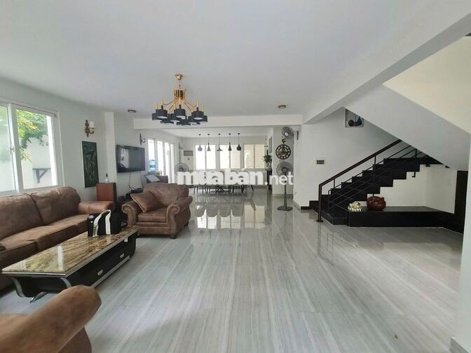 Cho Thuê nhà 1/8C Hoàng Việt, Phường 4, Quận Tân Bình