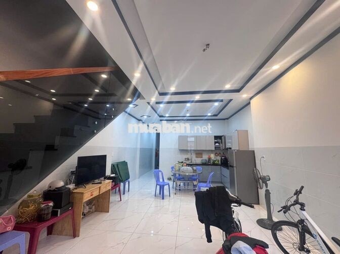BÁN NHÀ 1 TRỆT 1 LẦU NGAY BV ĐỒNG NAI PHƯỜNG TAM HIỆP 4 TỶ 1