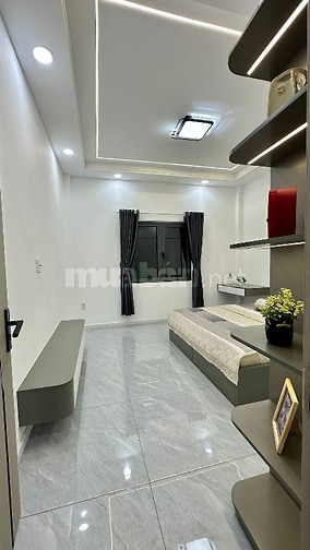 Chính chủ cần bán nhà gần chợ, xã Bà Điểm, sổ hồng riêng