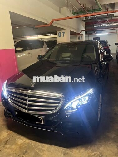 Mercedes-Benz C-Class Đen