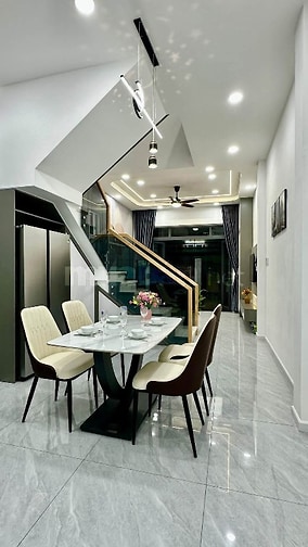 Chính chủ cần bán nhà gần chợ, xã Bà Điểm, sổ hồng riêng