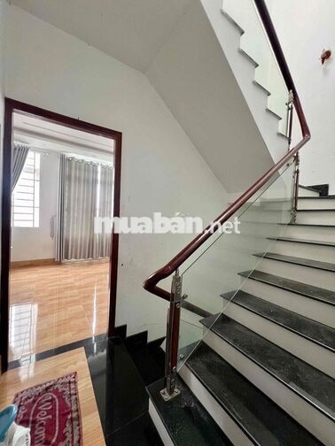 Cho Thuê Nhà DT 200m2 1Trệt 3Lầu 5Pn 4Wc Hẻm Xe Tải Đường TL 19, Q12