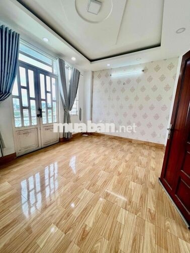 Cho Thuê Nhà DT 200m2 1Trệt 3Lầu 5Pn 4Wc Hẻm Xe Tải Đường TL 19, Q12