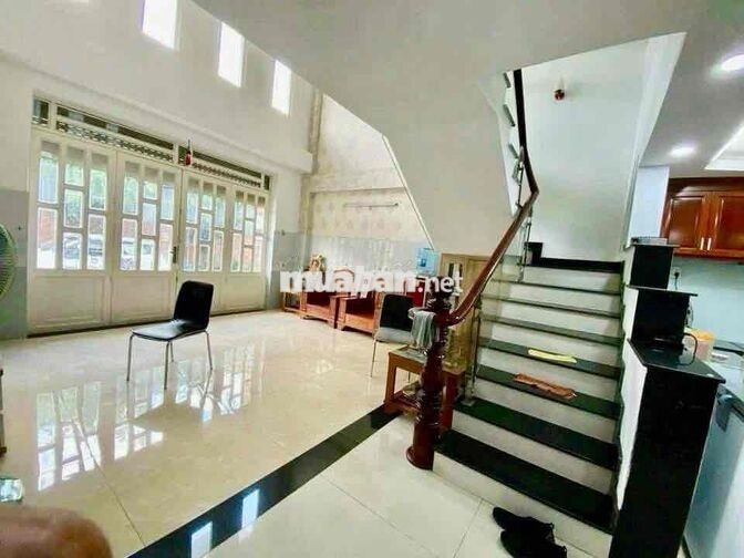 Cho Thuê Nhà DT 200m2 1Trệt 3Lầu 5Pn 4Wc Hẻm Xe Tải Đường TL 19, Q12