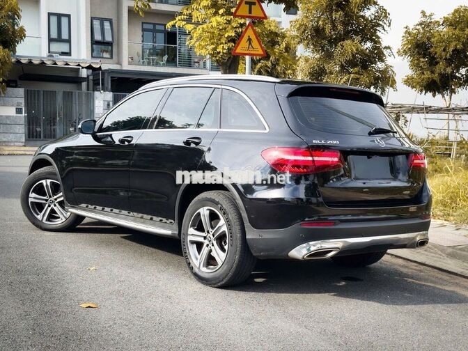 Mercedes-Benz GLC200 Black Edition 